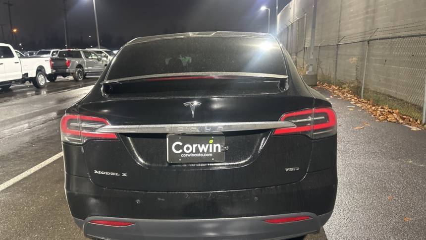 2017 Tesla Model X 5YJXCDE25HF050025