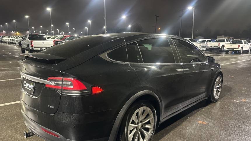 2017 Tesla Model X 5YJXCDE25HF050025