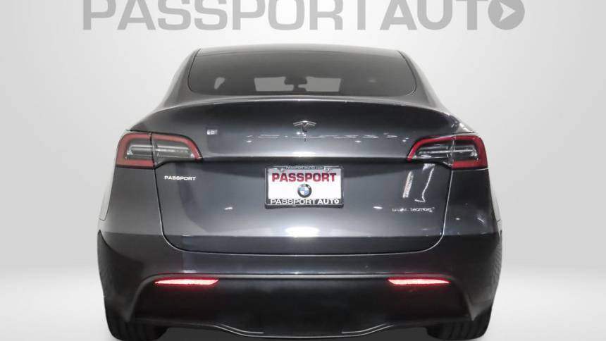 2020 Tesla Model Y 5YJYGDEE7LF035151