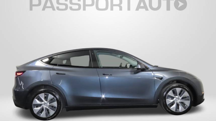 2020 Tesla Model Y 5YJYGDEE7LF035151