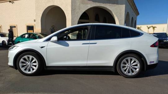 2018 Tesla Model X 5YJXCAE28JF141066