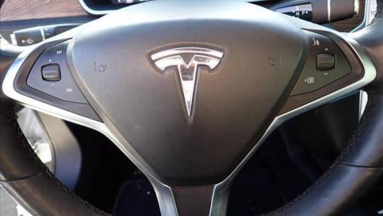 2016 Tesla Model S 5YJSA1E24GF167365