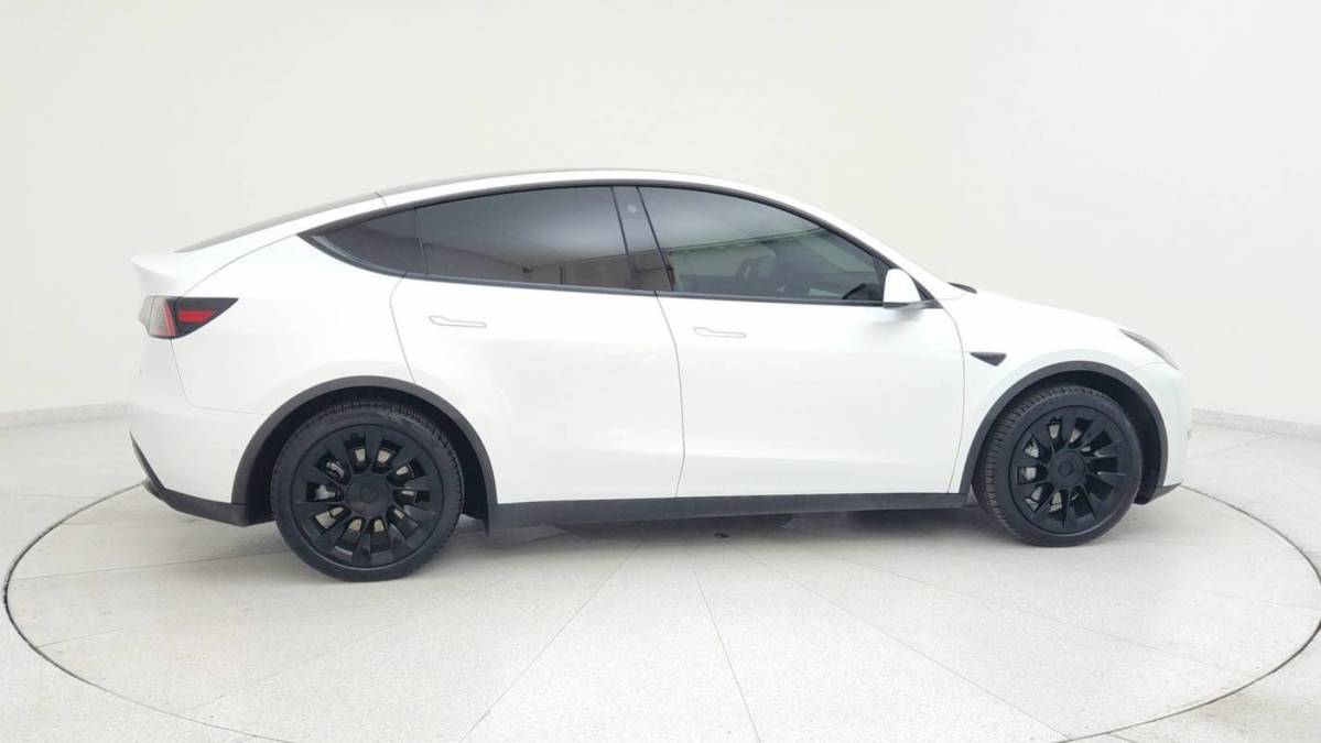 2021 Tesla Model Y 5YJYGAEEXMF157390