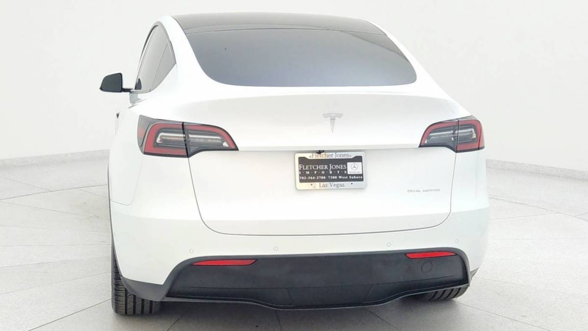 2021 Tesla Model Y 5YJYGAEEXMF157390