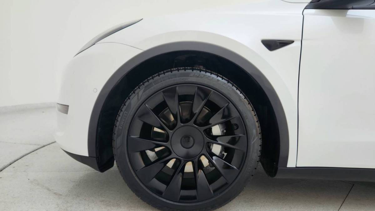 2021 Tesla Model Y 5YJYGAEEXMF157390