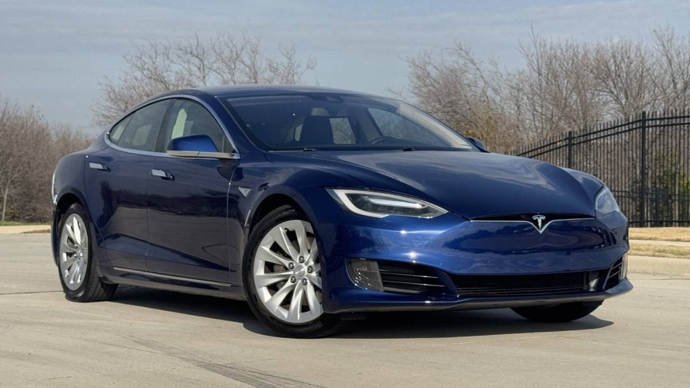 2016 Tesla Model S 5YJSA1E12GF148403