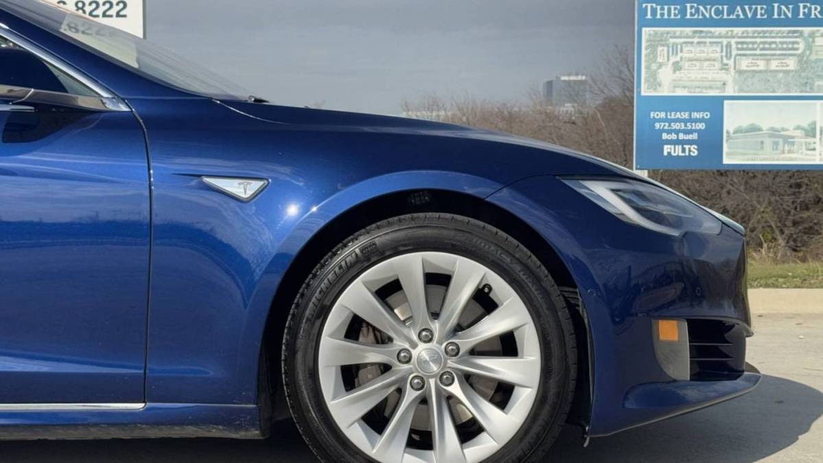 2016 Tesla Model S 5YJSA1E12GF148403