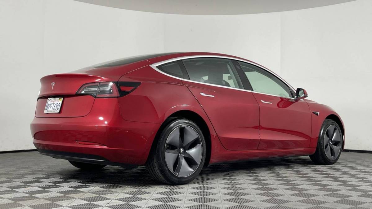 2019 Tesla Model 3 5YJ3E1EA7KF299111