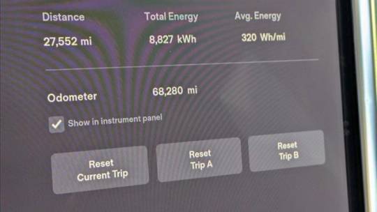 2016 Tesla Model S 5YJSA1E25GF136268