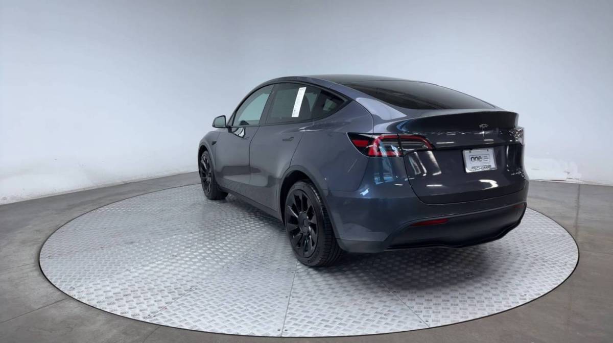 2021 Tesla Model Y 5YJYGDEE7MF108147