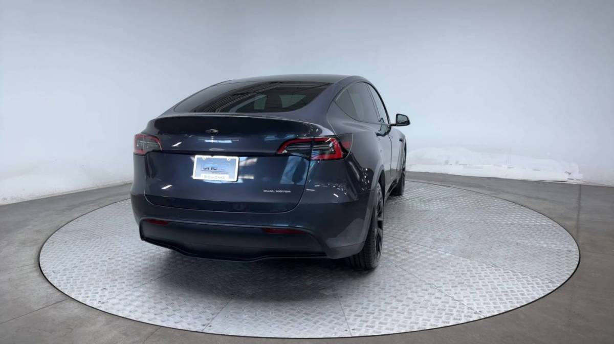 2021 Tesla Model Y 5YJYGDEE7MF108147