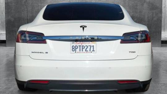 2016 Tesla Model S 5YJSA1E25GF136268