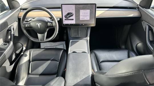 2021 Tesla Model Y 5YJYGDEE2MF190661