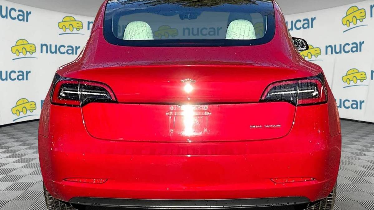 2018 Tesla Model 3 5YJ3E1EB8JF075143