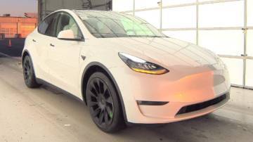 2021 Tesla Model Y 5YJYGAEE0MF228662