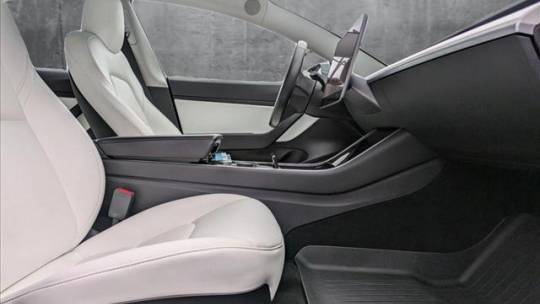 2019 Tesla Model 3 5YJ3E1EA4KF323445