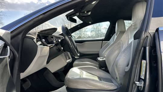 2015 Tesla Model S 5YJSA1E2XFF109744