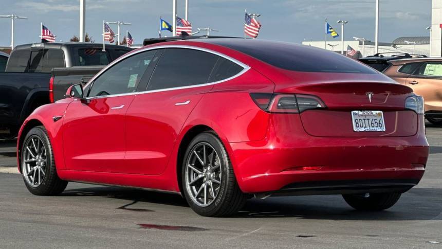 2018 Tesla Model 3 5YJ3E1EA9JF010387