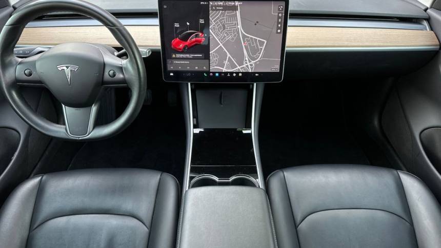 2018 Tesla Model 3 5YJ3E1EA9JF010387