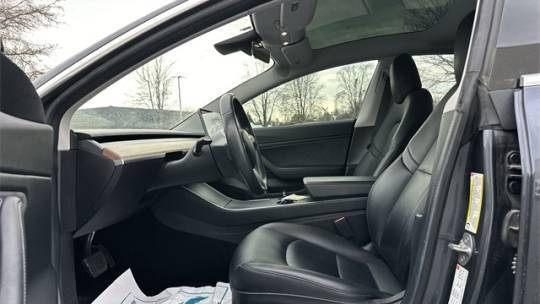 2018 Tesla Model 3 5YJ3E1EA4JF013374