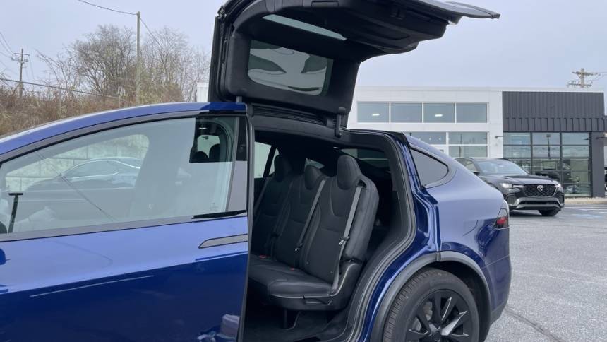 2022 Tesla Model X 7SAXCDE58NF362719