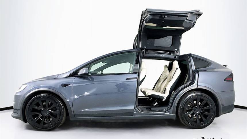 2022 Tesla Model X 7SAXCBE62NF349882