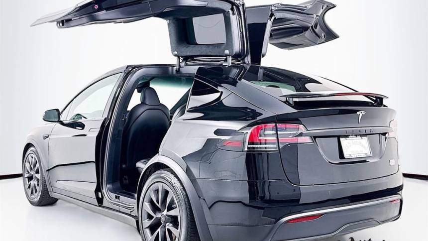 2023 Tesla Model X 7SAXCBE63PF375247