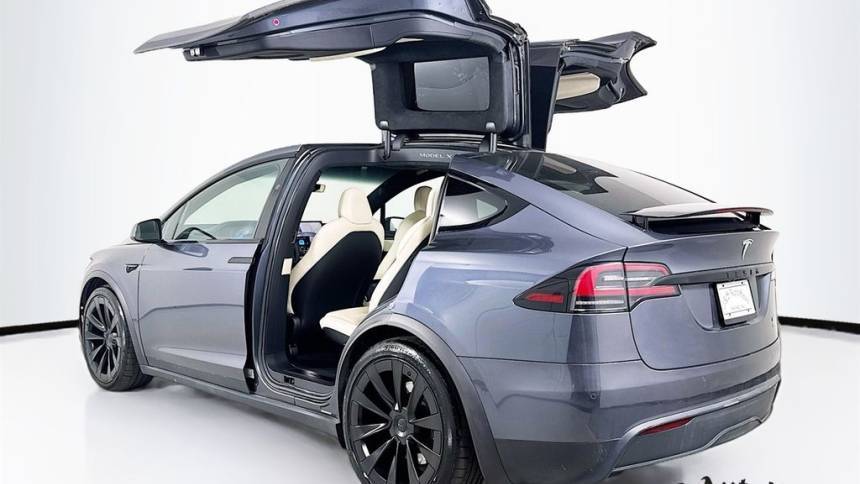 2022 Tesla Model X 7SAXCBE62NF349882