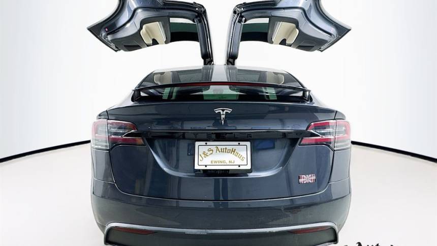 2022 Tesla Model X 7SAXCBE62NF349882