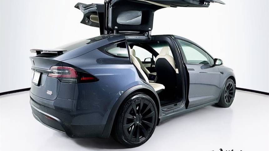 2022 Tesla Model X 7SAXCBE62NF349882