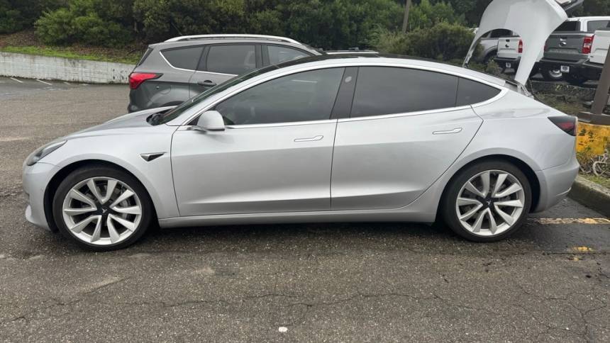 2018 Tesla Model 3 5YJ3E1EA2JF040492