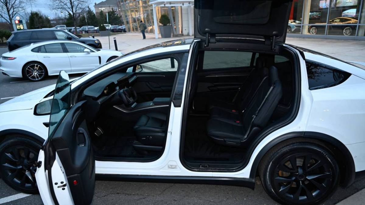 2023 Tesla Model X 7SAXCDE54PF367838