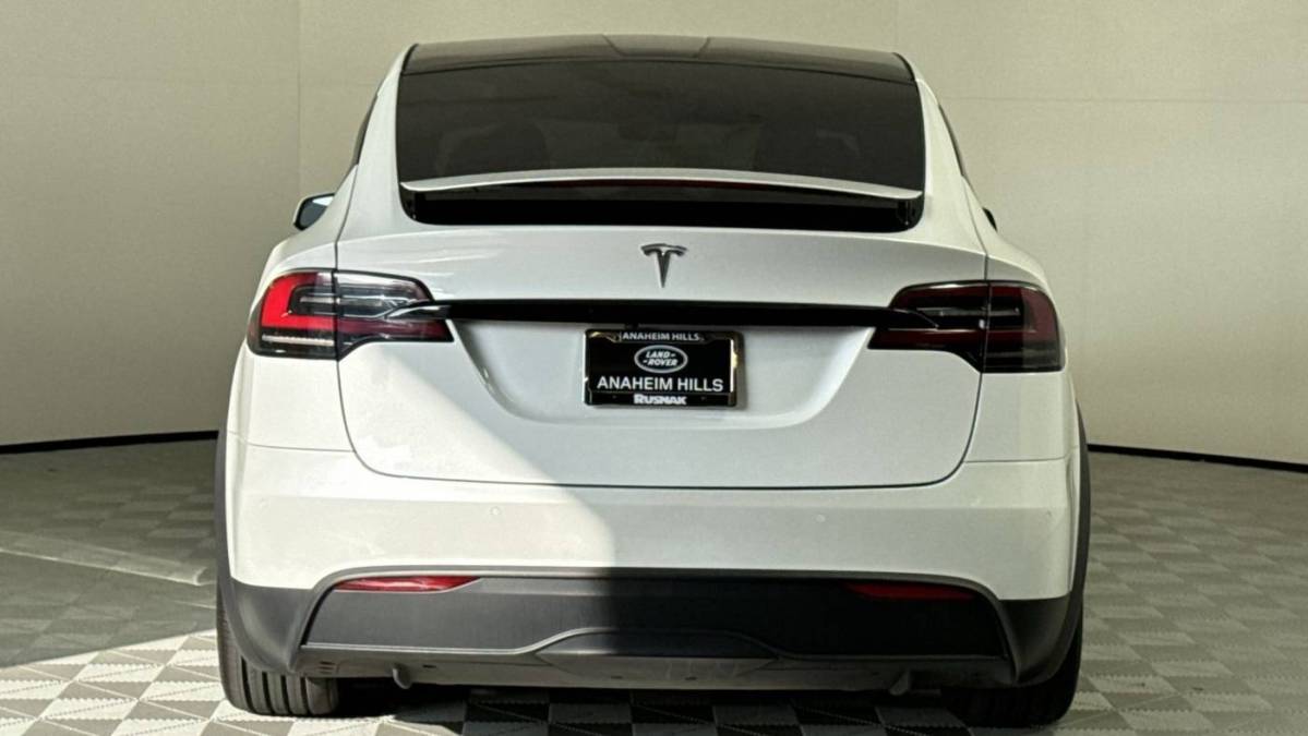 2022 Tesla Model X 7SAXCDE50NF356526