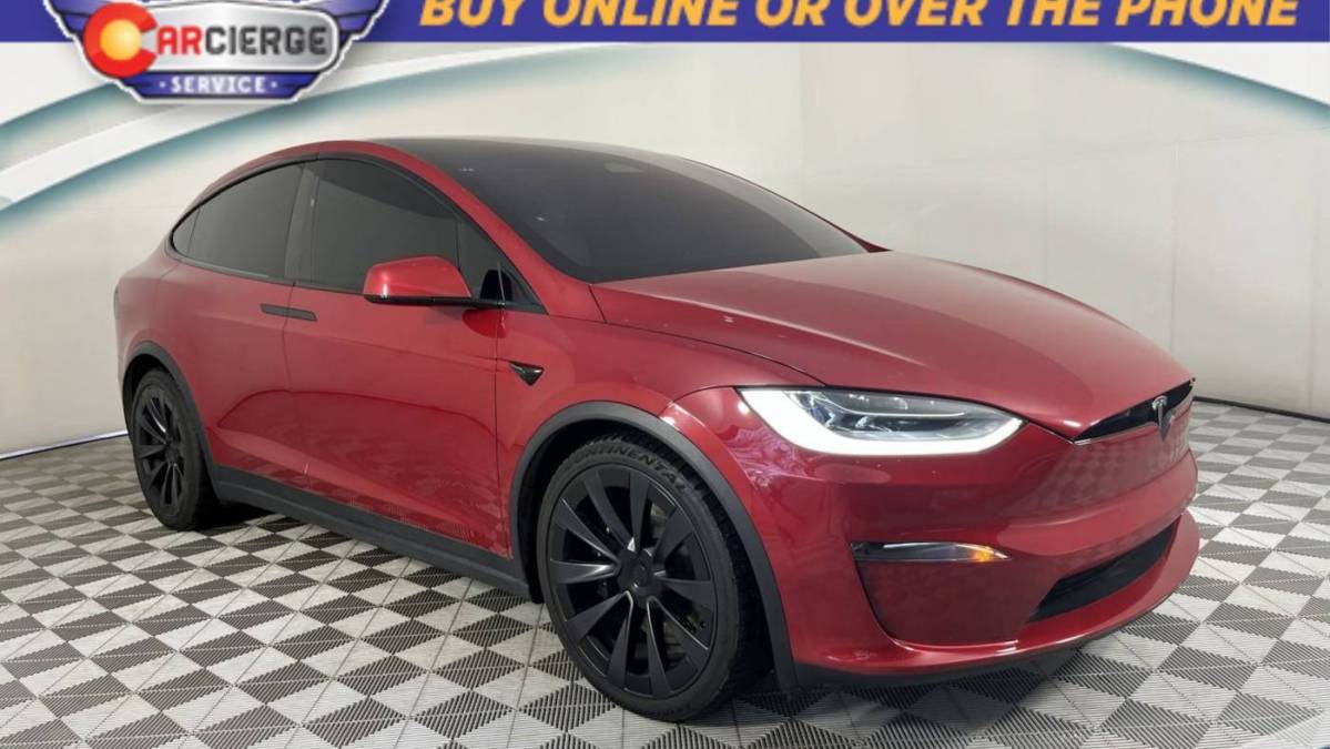 2022 Tesla Model X 7SAXCBE68NF337302