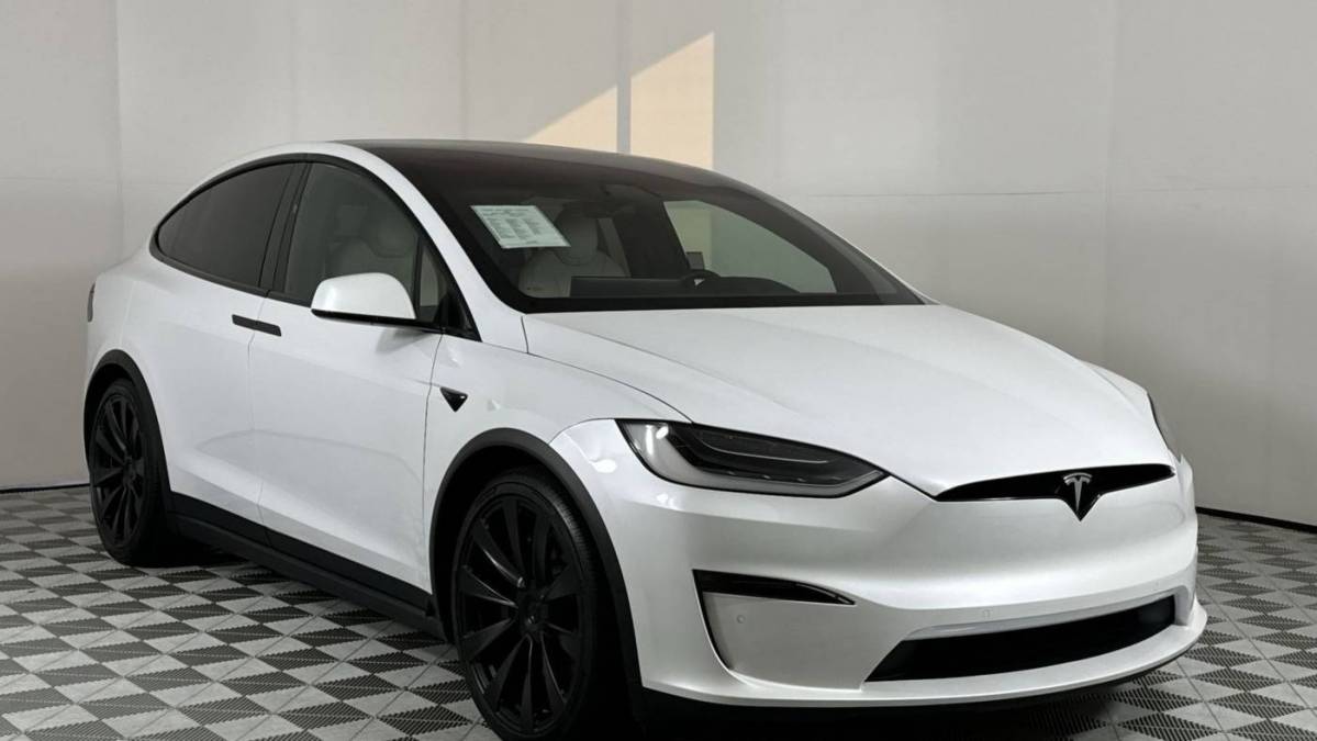 2022 Tesla Model X 7SAXCDE50NF356526