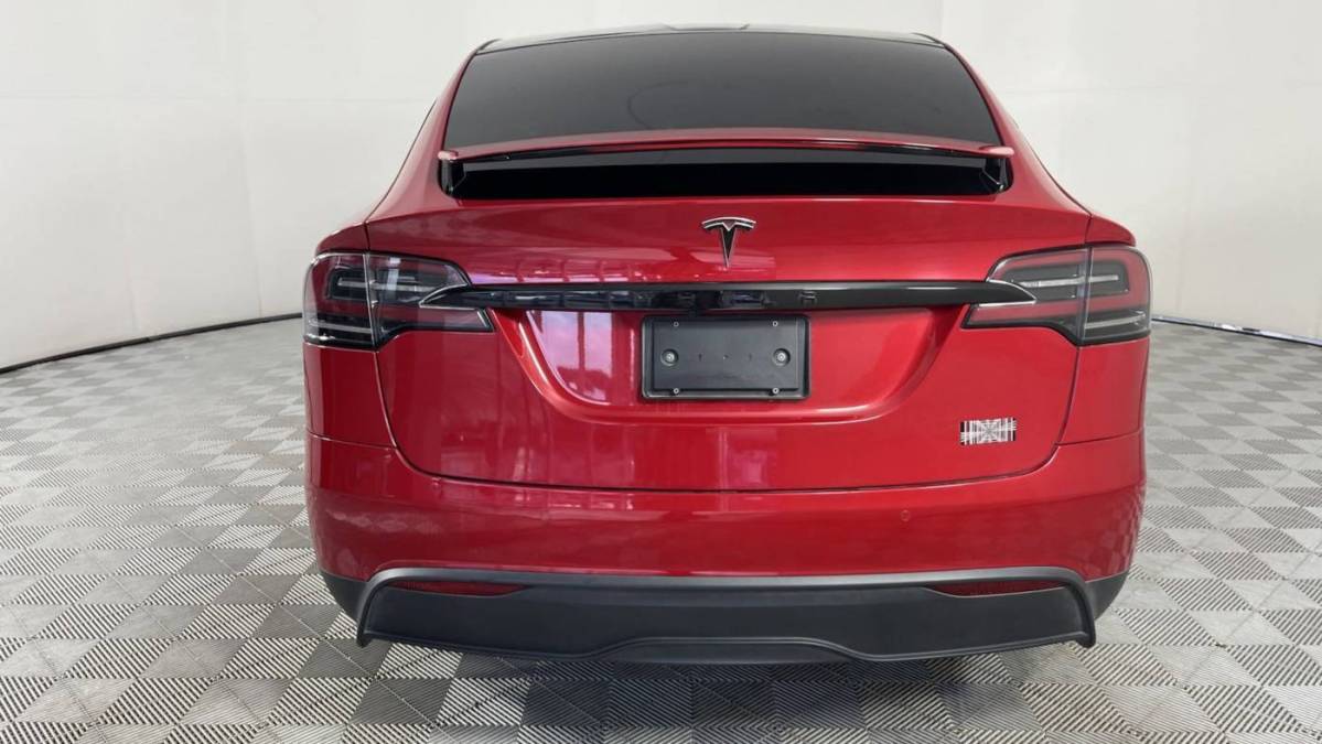 2022 Tesla Model X 7SAXCBE68NF337302