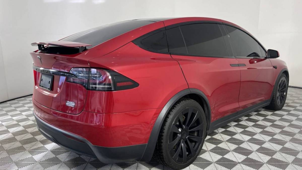 2022 Tesla Model X 7SAXCBE68NF337302