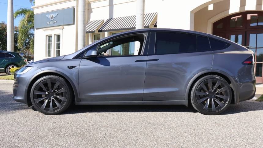 2023 Tesla Model X 7SAXCBE54PF369285