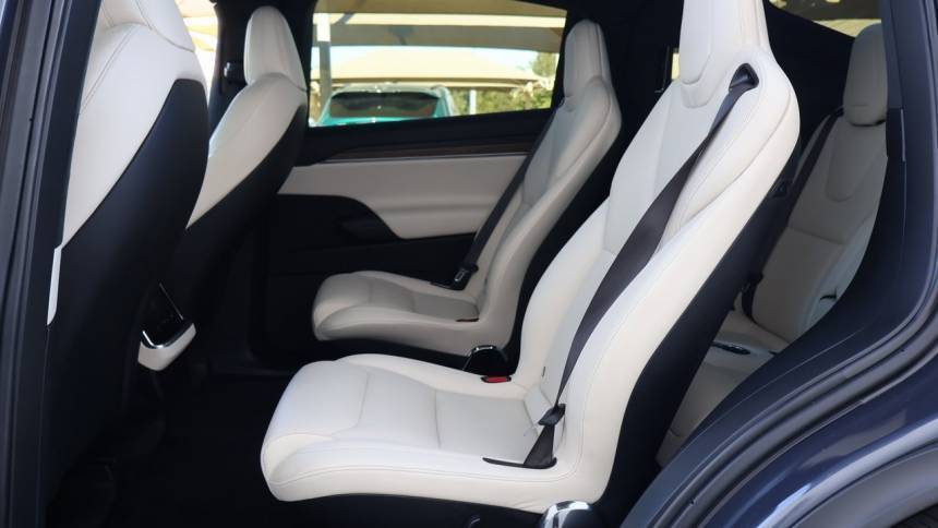 2023 Tesla Model X 7SAXCBE54PF369285