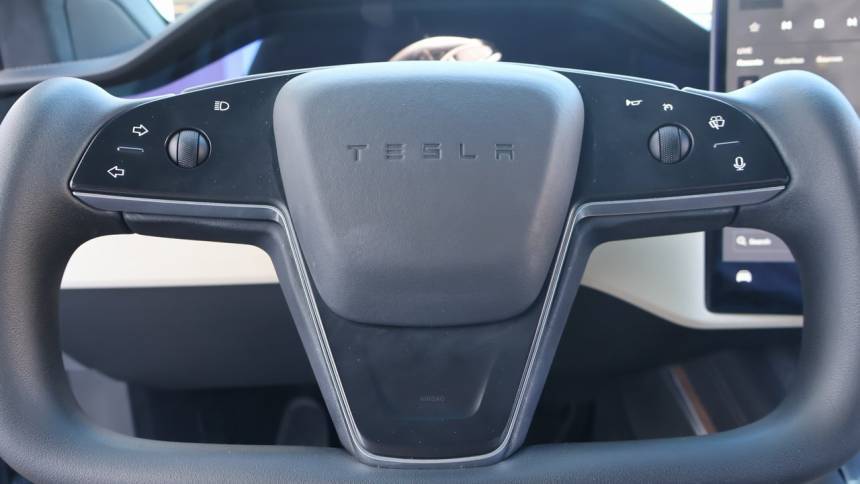 2023 Tesla Model X 7SAXCBE54PF369285