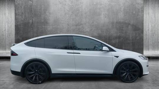 2022 Tesla Model X 7SAXCAE56NF346582