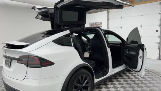 2023 Tesla Model X 7SAXCDE52PF370057