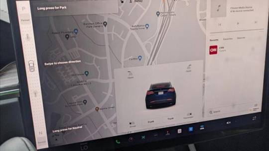 2022 Tesla Model X 7SAXCDE54NF362281