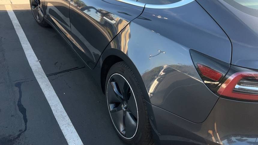 2018 Tesla Model 3 5YJ3E1EB1JF145694