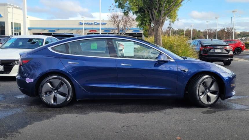 2018 Tesla Model 3 5YJ3E1EA2JF059219