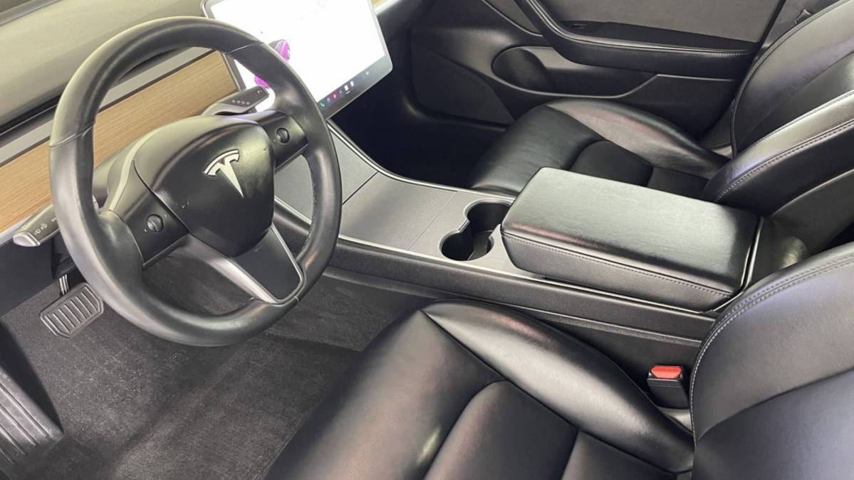 2018 Tesla Model 3 5YJ3E1EB5JF134200