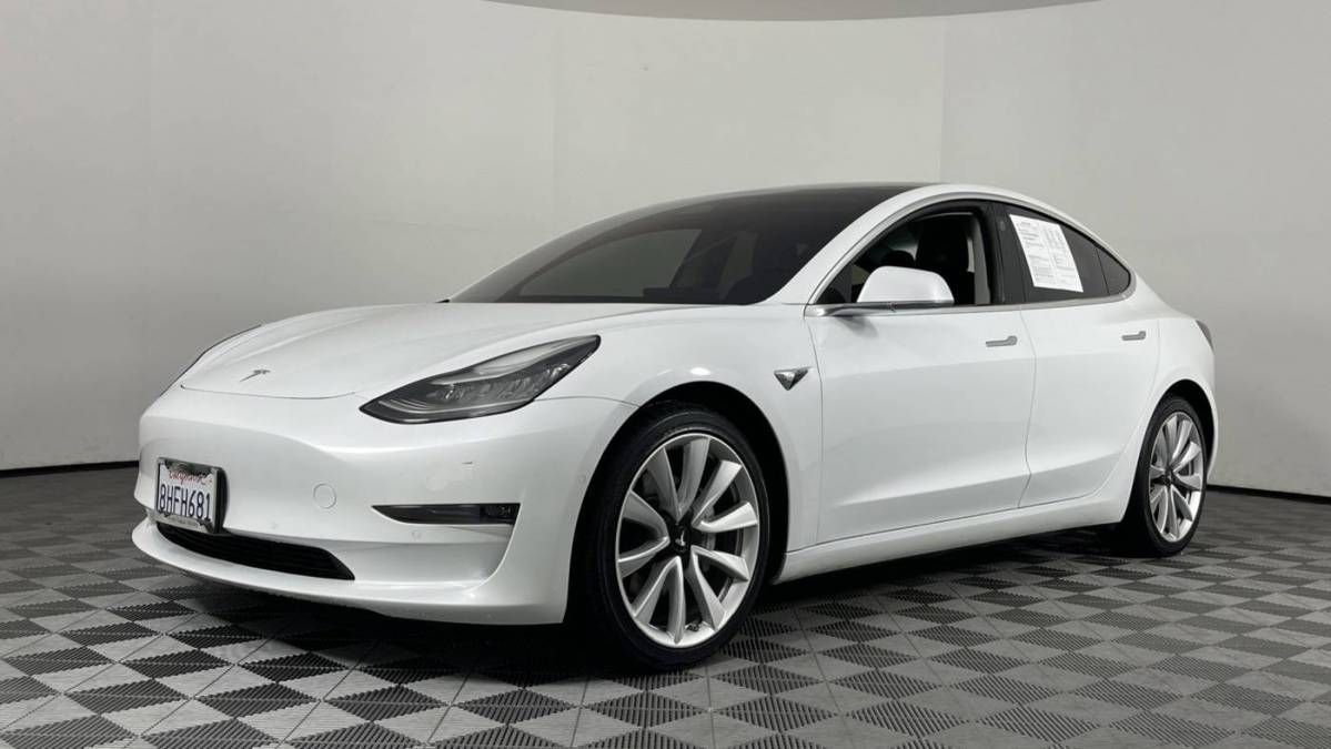 2018 Tesla Model 3 5YJ3E1EB5JF134200