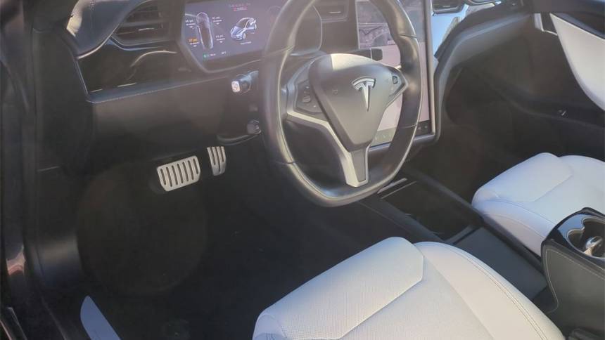 2018 Tesla Model S 5YJSA1E49JF278275