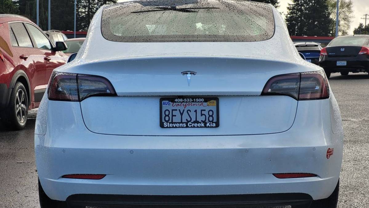 2018 Tesla Model 3 5YJ3E1EA7JF060639