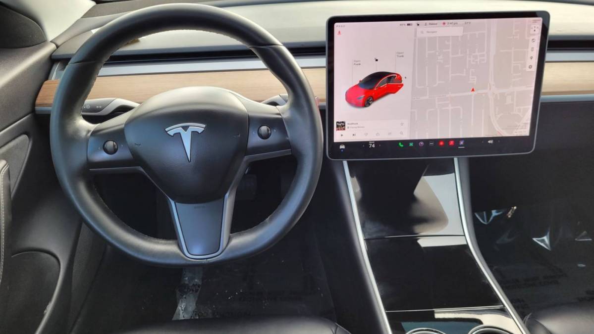 2018 Tesla Model 3 5YJ3E1EA7JF060639